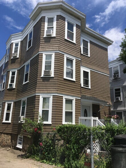 Building Photo - 3985 Washington St