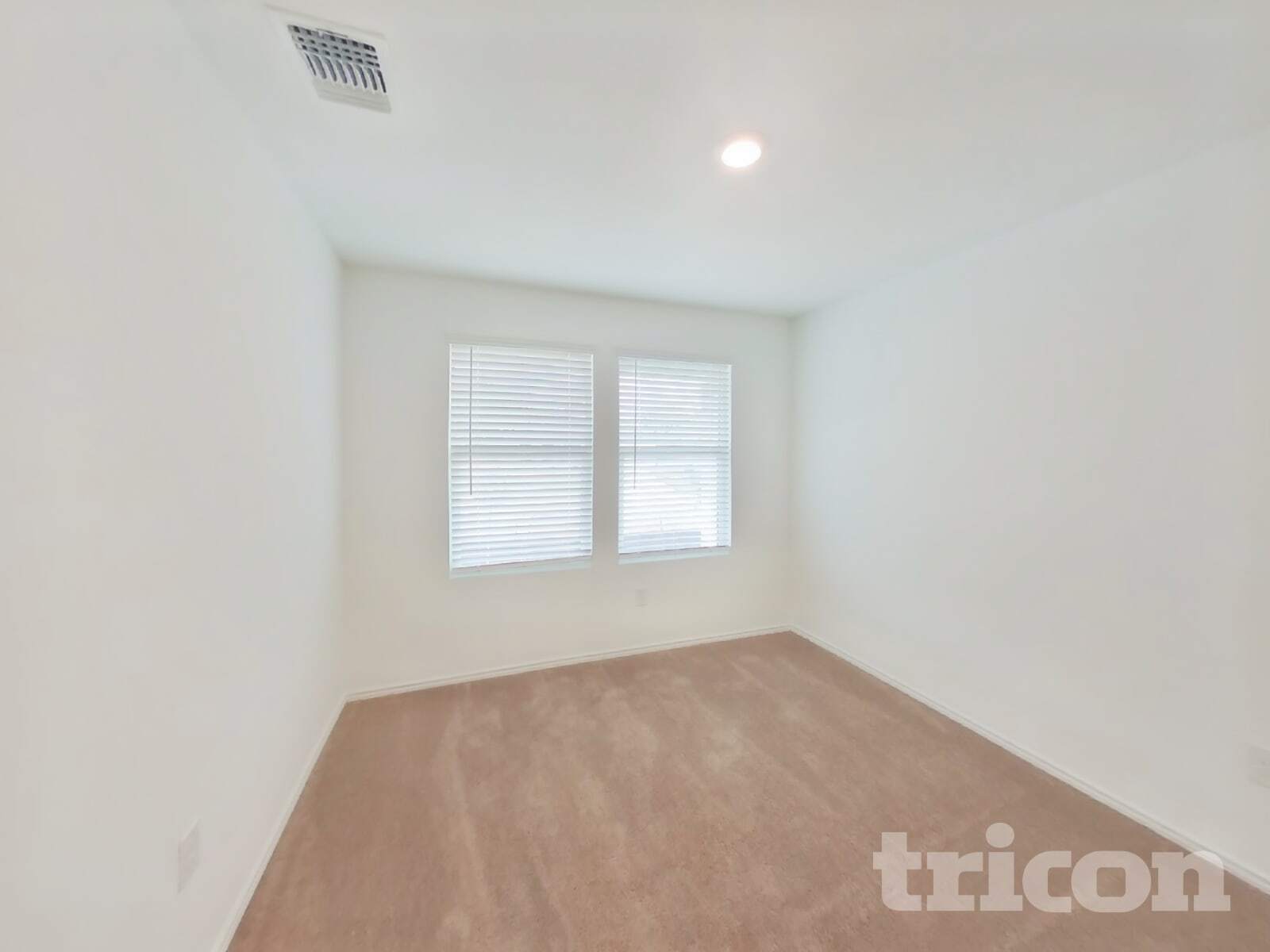 Building Photo - 5715 Vista Point