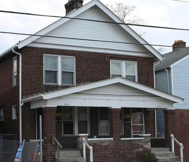 Building Photo - 2094 Cleveland Ave