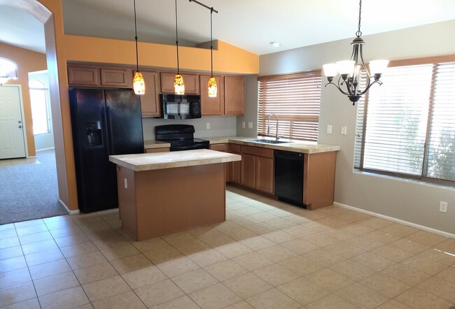 Building Photo - Beautiful Maricopa 3 Bedroom 2 Bath Home