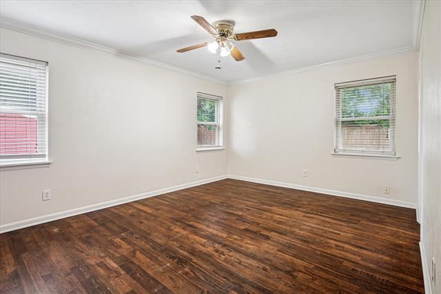 Building Photo - 1725 Mapleton Dr