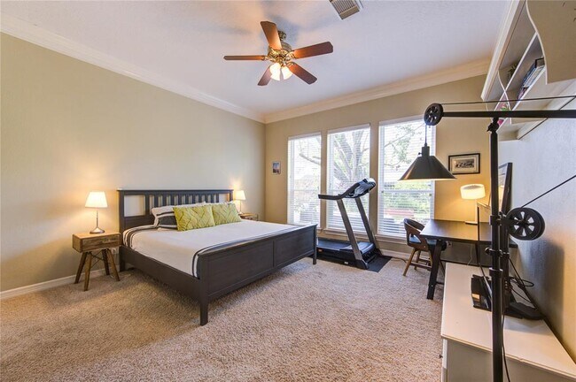 Building Photo - 5222 Summer Snow Dr