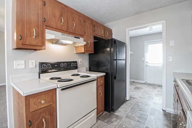 Building Photo - 233 Waterford Dr