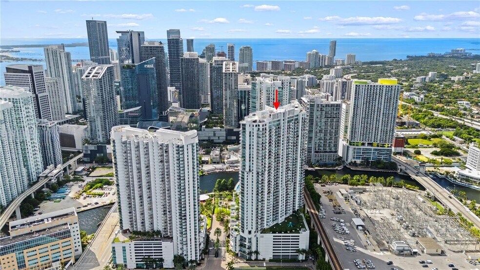 Building Photo - 90 SW 3rd St