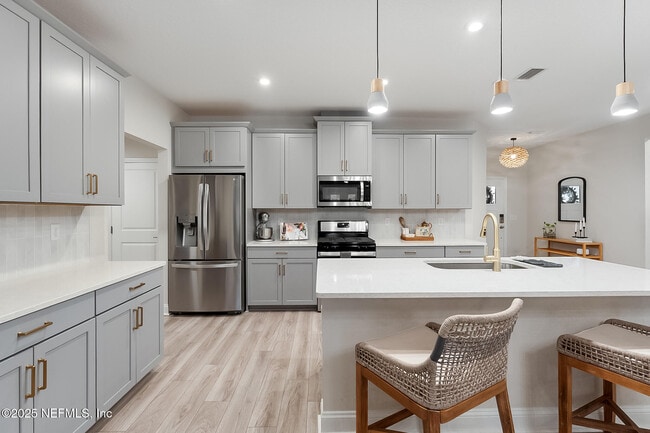 Building Photo - 50 Sydney Cv