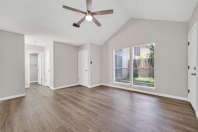 Building Photo - 12227 W Village Dr