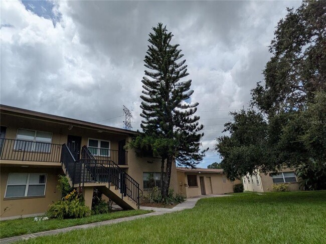 Building Photo - 2500 Harn Blvd