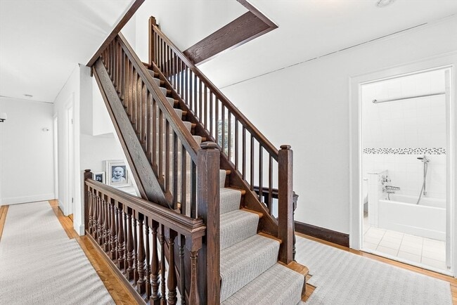 Building Photo - 23 Jefferson Rd