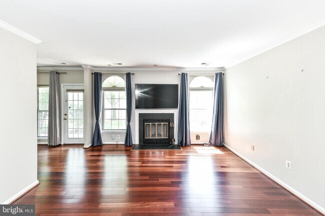 Building Photo - 2954 Yarling Ct