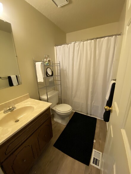 Private joining bath to each bedroom - 102 Michael Dr