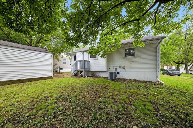 Building Photo - 416 Crawford Rd