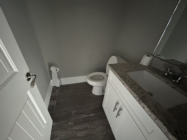 Building Photo - 222 Jasmine Row