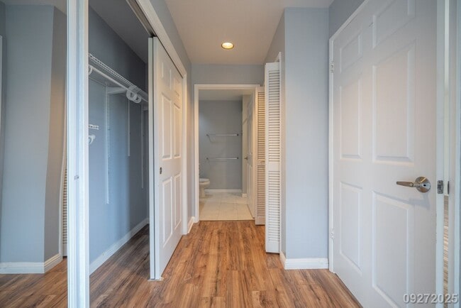 Building Photo - $3,100 / 2br - 953ft2 - Charming and updat...