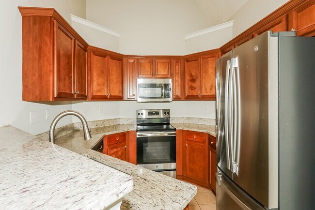 Building Photo - 9921 Greenalder Cove N