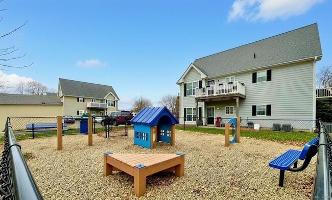 Building Photo - 120 Washington St