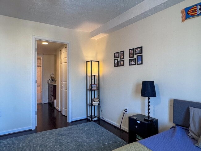 Building Photo - 1440 N St NW