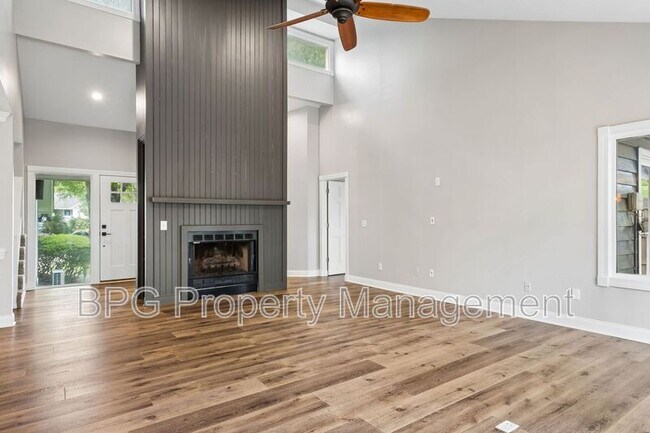 Building Photo - 15 Glenkirk Dr