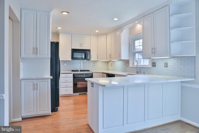 Building Photo - 5423 Rilian Ct