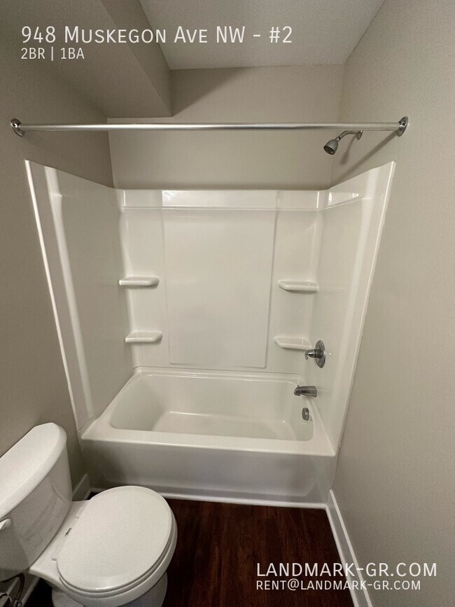 Building Photo - 948 Muskegon Ave NW