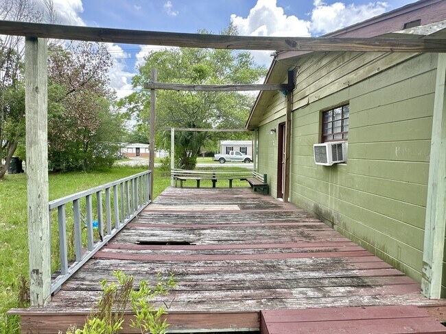 Building Photo - 508 S Martin Luther King Jr Dr