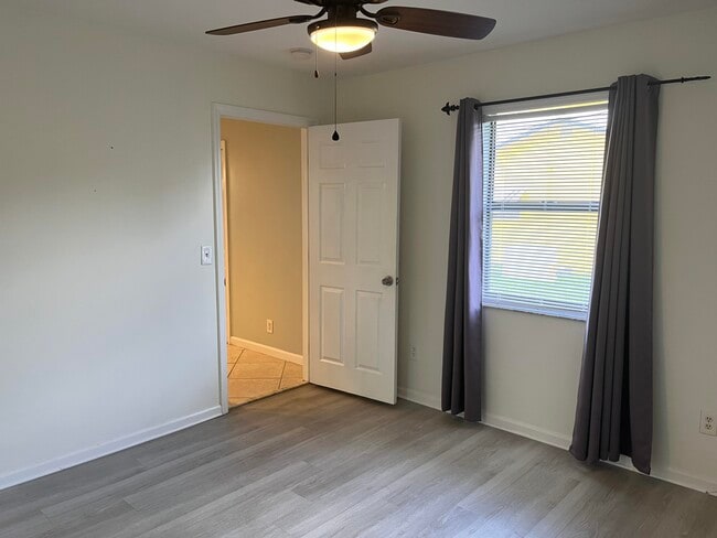 Building Photo - 491 SW Curtis St