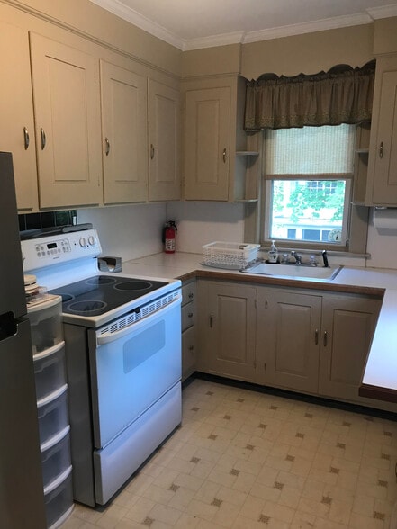 Building Photo - 52 Wyman Rd