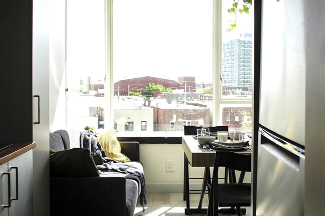 Building Photo - 190 Academy St