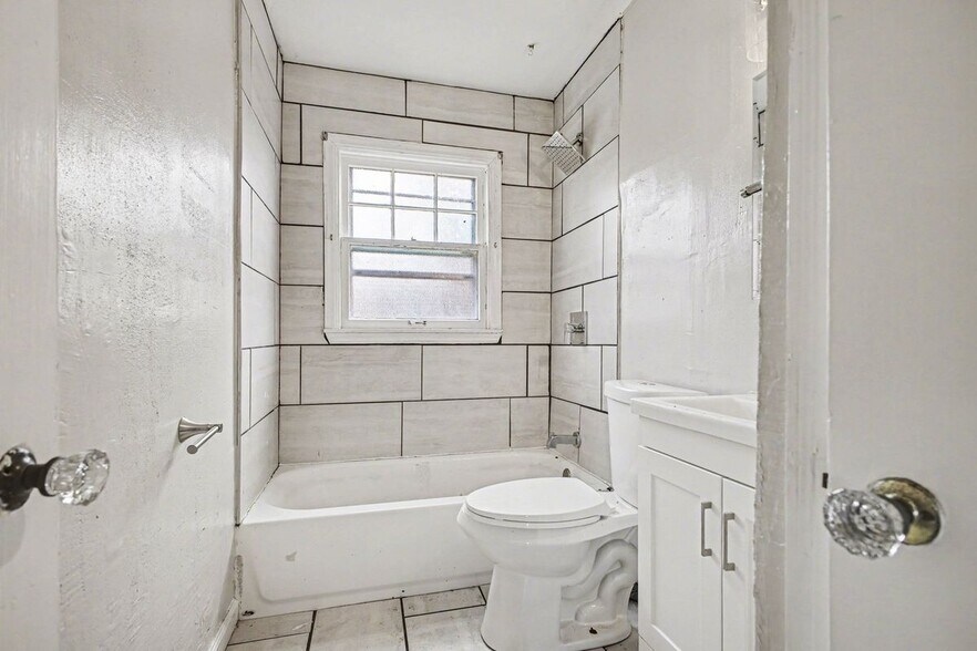 Building Photo - 7030 Emma Ave