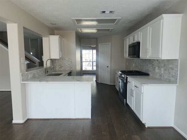 Building Photo - 10614 Acacia Forest tr