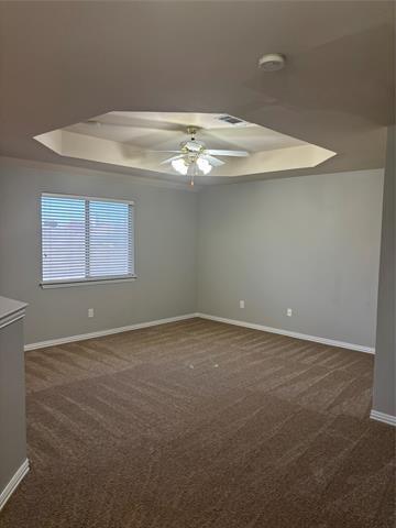 Building Photo - 1332 W Branch Hollow Dr