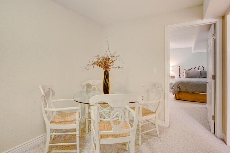 Building Photo - 2102 S Sherman St