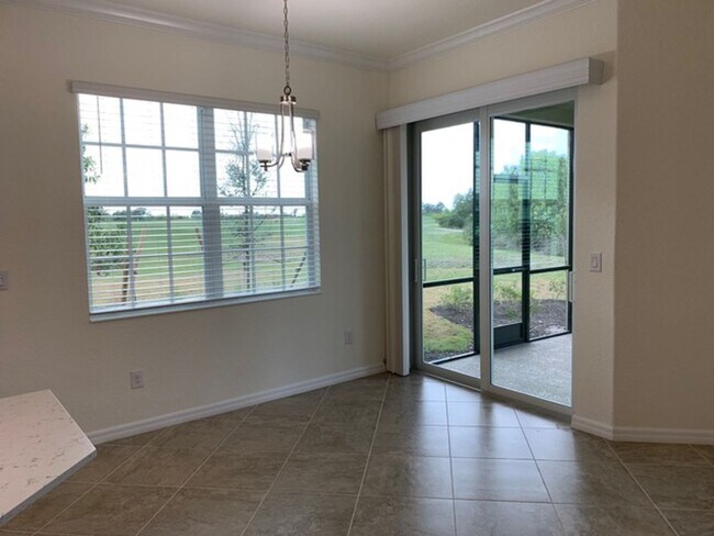 Building Photo - JUST LISTED! -3/2 COACH HOME  - COUNTRY CLUB EAST  - NICE!!