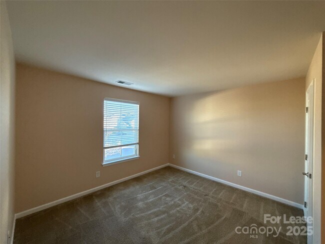 Building Photo - 134 Ashton Dr