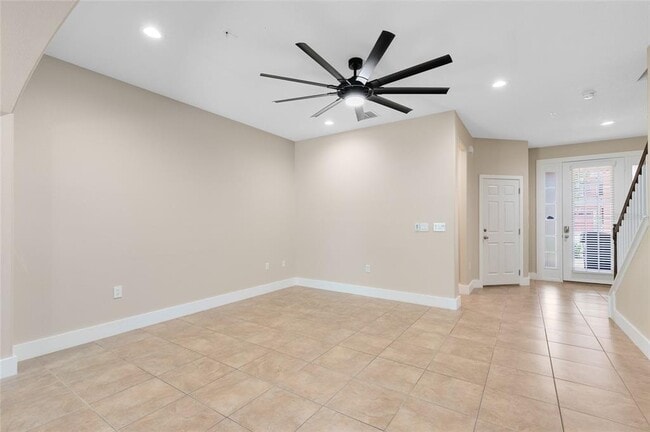 Building Photo - 9625 Silver Buttonwood St