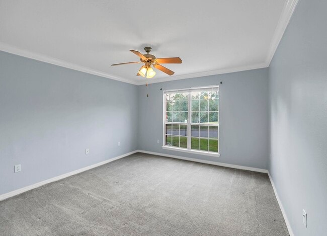 Building Photo - 5897 Saratoga Dr