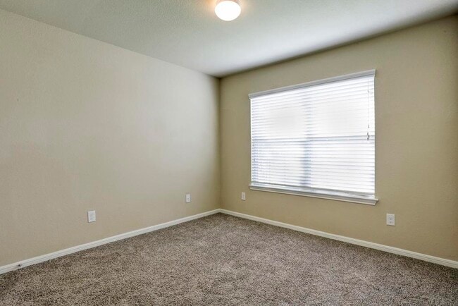 Building Photo - 3015 McDonough Way