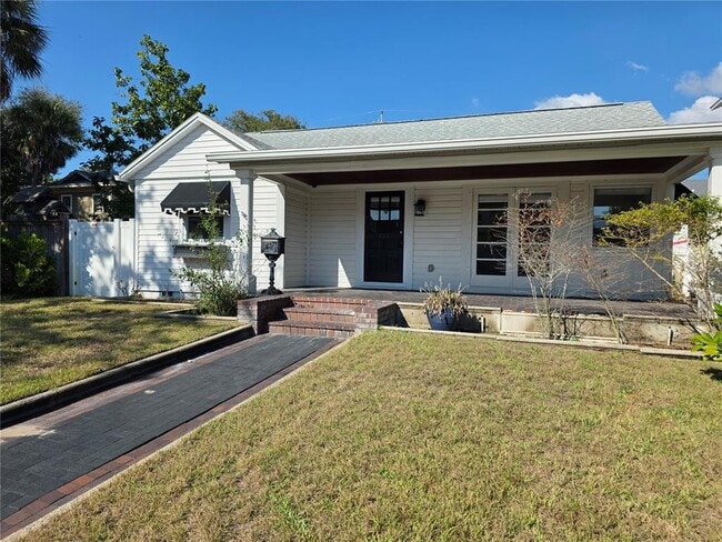 Primary Photo - 775 20th Ave N