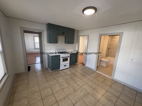 Building Photo - 111 Johnson St