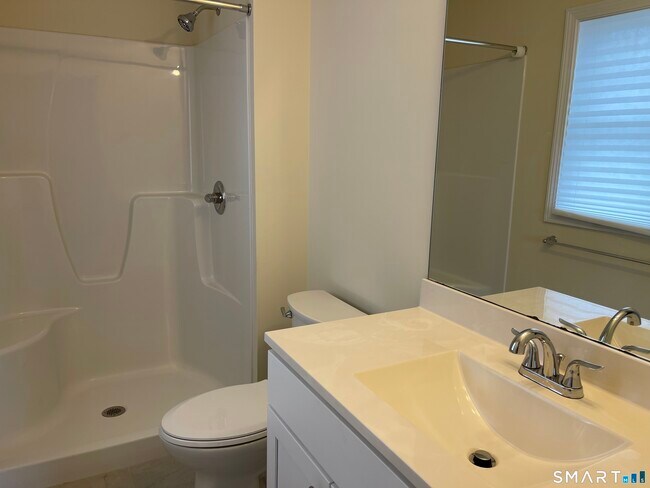 Building Photo - 28 Woodside Dr