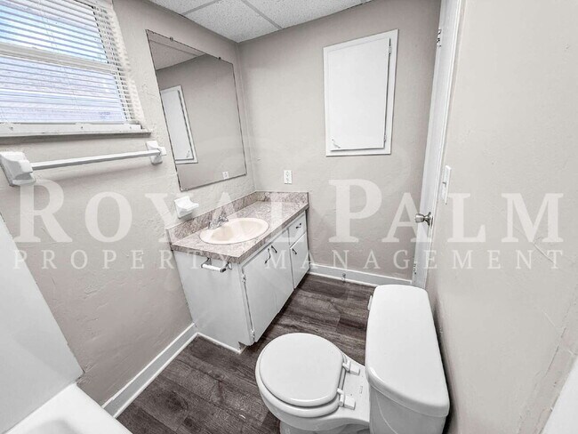 Building Photo - 3744 Estelle Ave