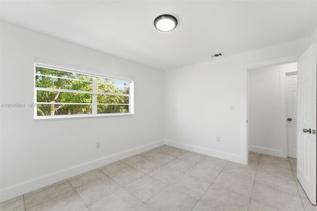Building Photo - 14310 SW 271st Terrace
