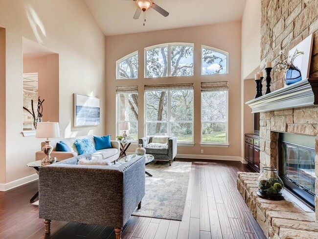 Building Photo - 215 Reveille Rd