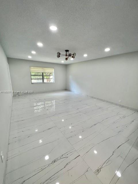 Building Photo - 5140 SW 40th Ave