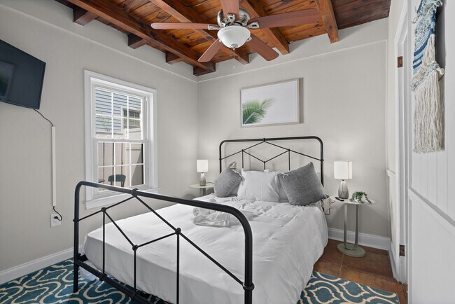 Queen Size Bed - Bedroom 2 - 2702 Perrin Dr