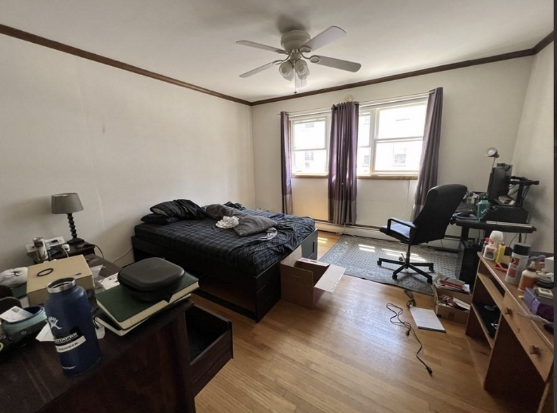 Building Photo - 161 Otis St
