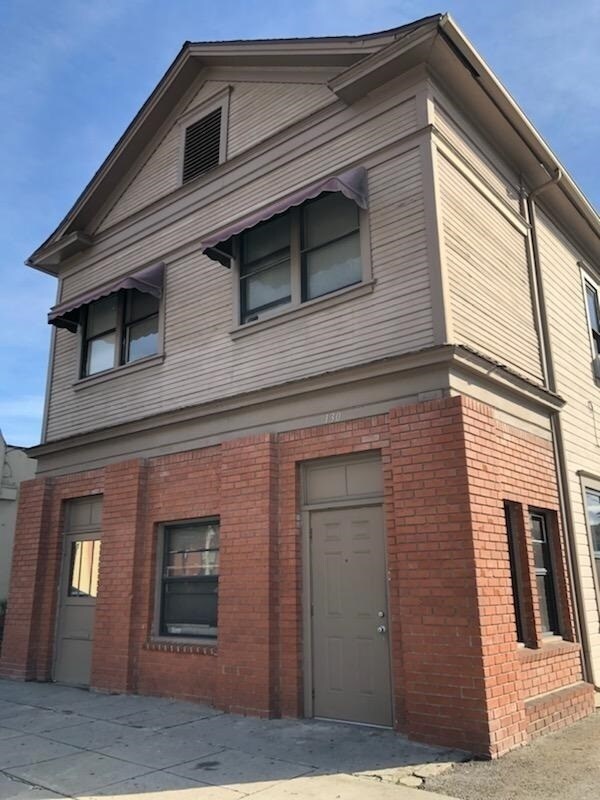 Building Photo - 132 E Colorado Blvd