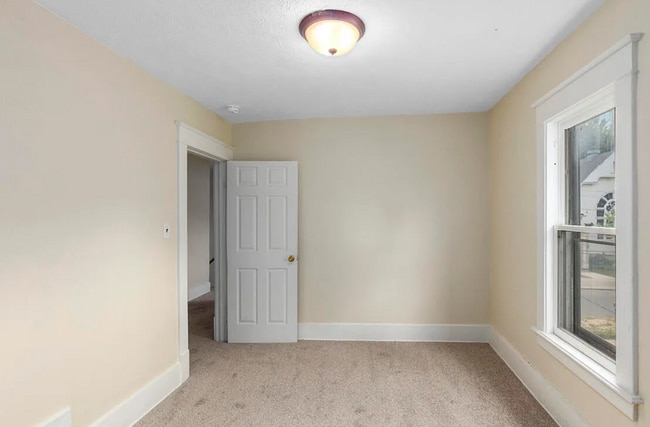 Building Photo - 1007 Sherman St SE