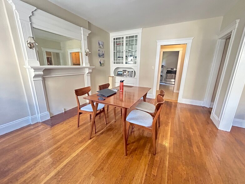 Primary Photo - 10 Wellman St