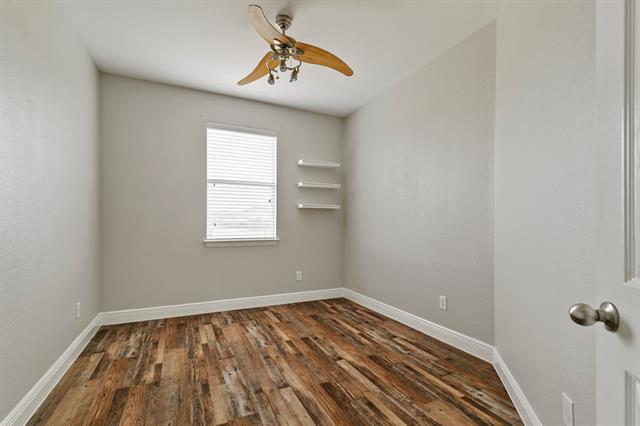 Building Photo - 14728 Riverside Dr