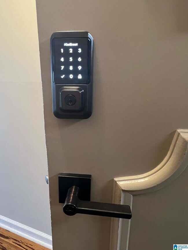 Building Photo - 1120 Beacon Pkwy W